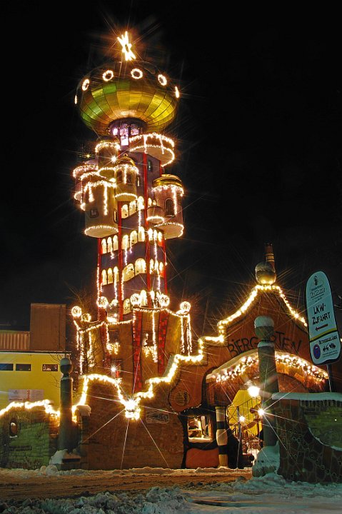 Hundertwasserturm_Weihnachten_IMGP2394_2 Kopie2.jpg - Kuchlbauer's Hundertwasserturm, Abensberg zur Weihnachtszeit